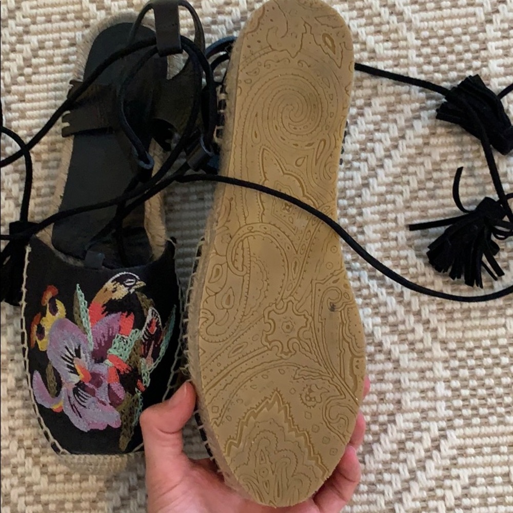 ETRO Embroidered Espadrilles- FITS LIKE SIZE 8/8.5 - Picture 7 of 8